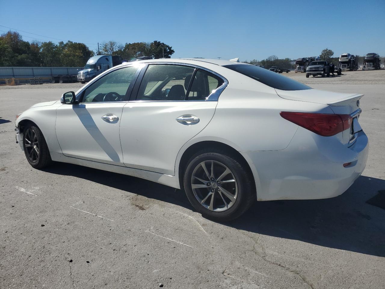 2015 Infiniti Q50 Base - Фото 2
