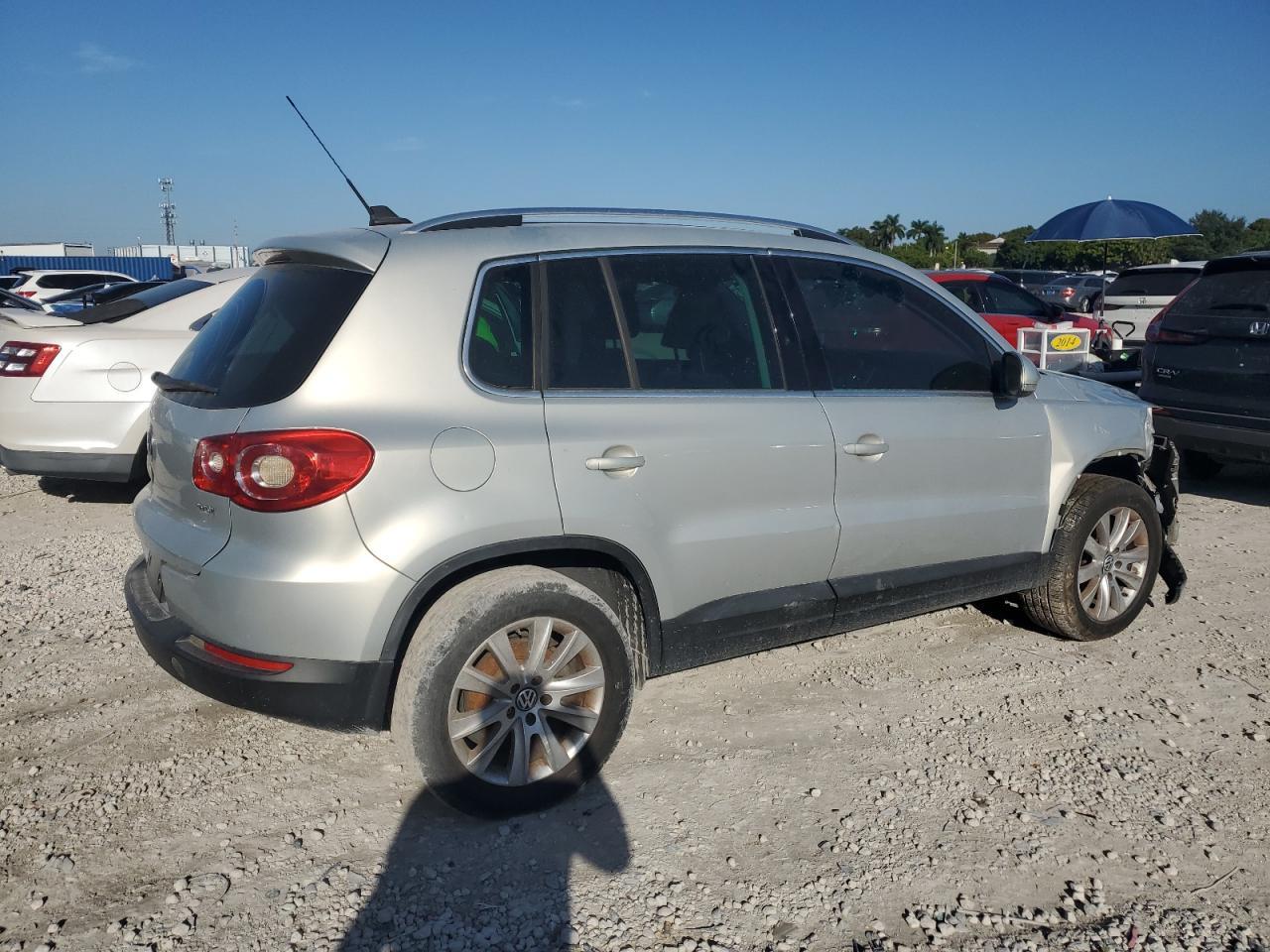 2009 Volkswagen Tiguan Se - Фото 3