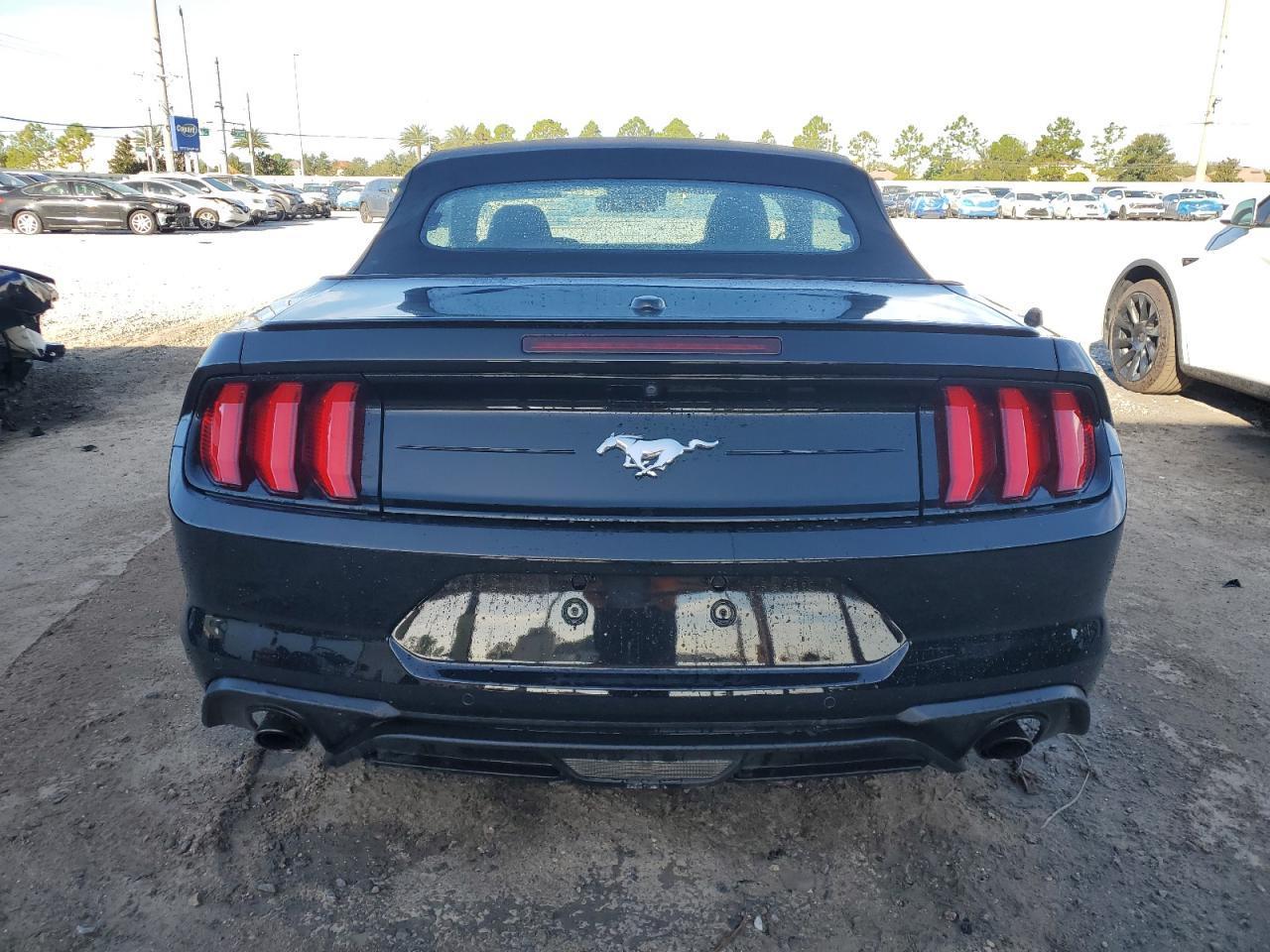 2022 Ford Mustang - Image 6