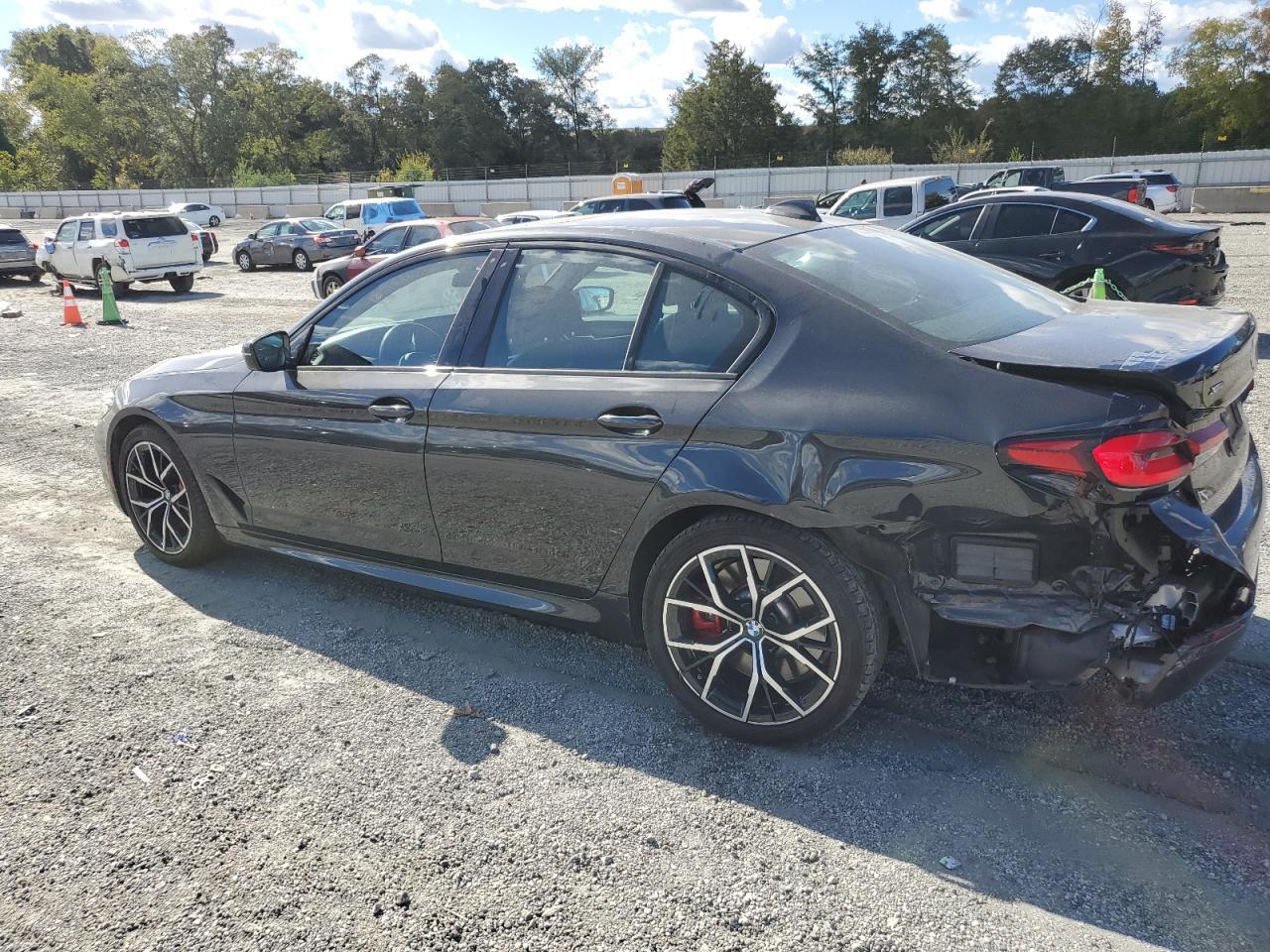 2022 BMW 540 Xi - Фото 2