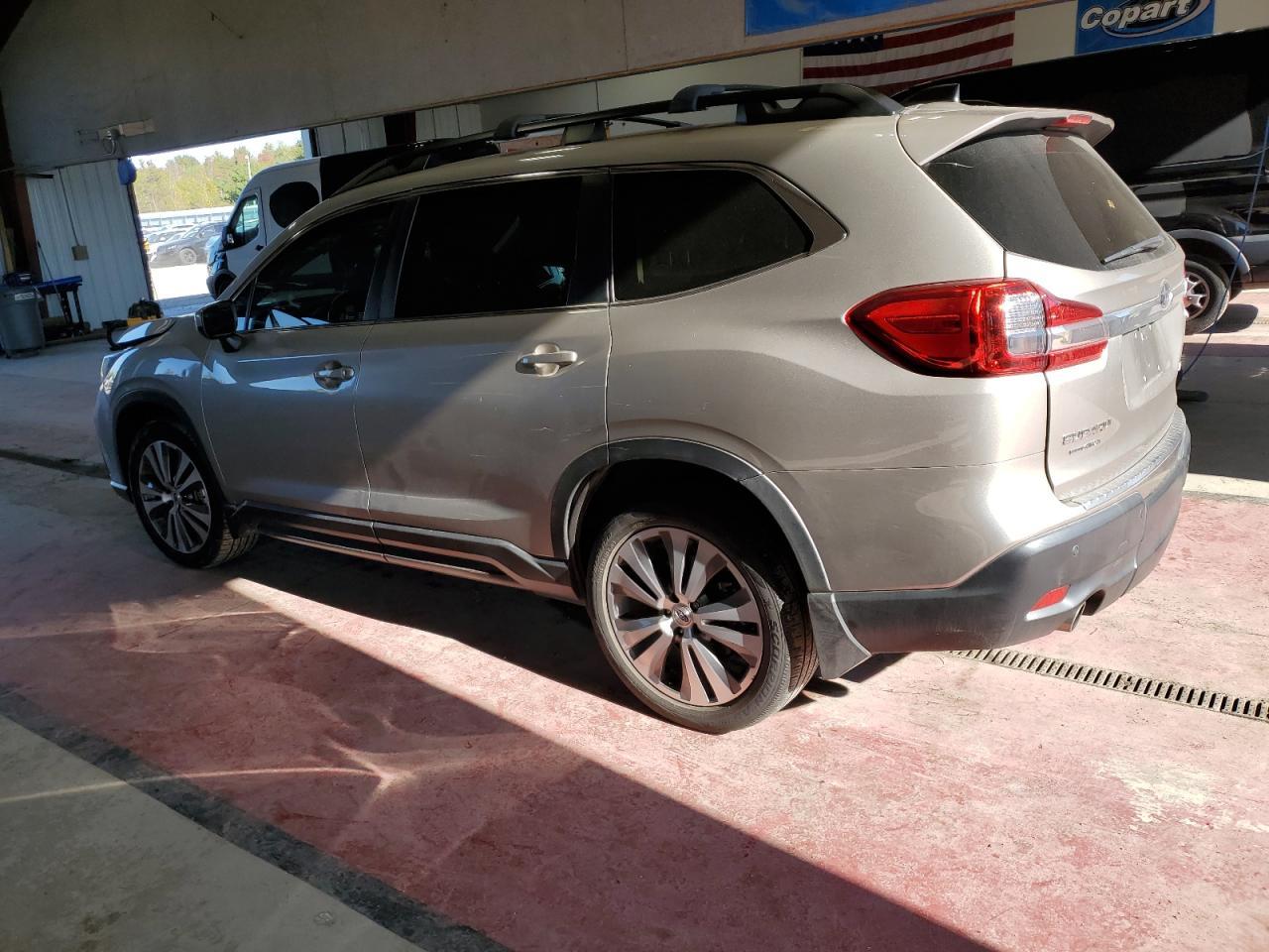 2020 Subaru Ascent Premium - Фото 2