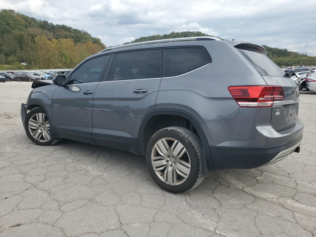 2019 Volkswagen Atlas Se - Фото 2