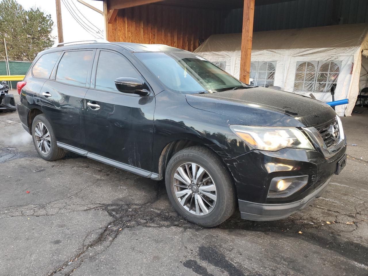 2019 Nissan Pathfinder S - Image 4