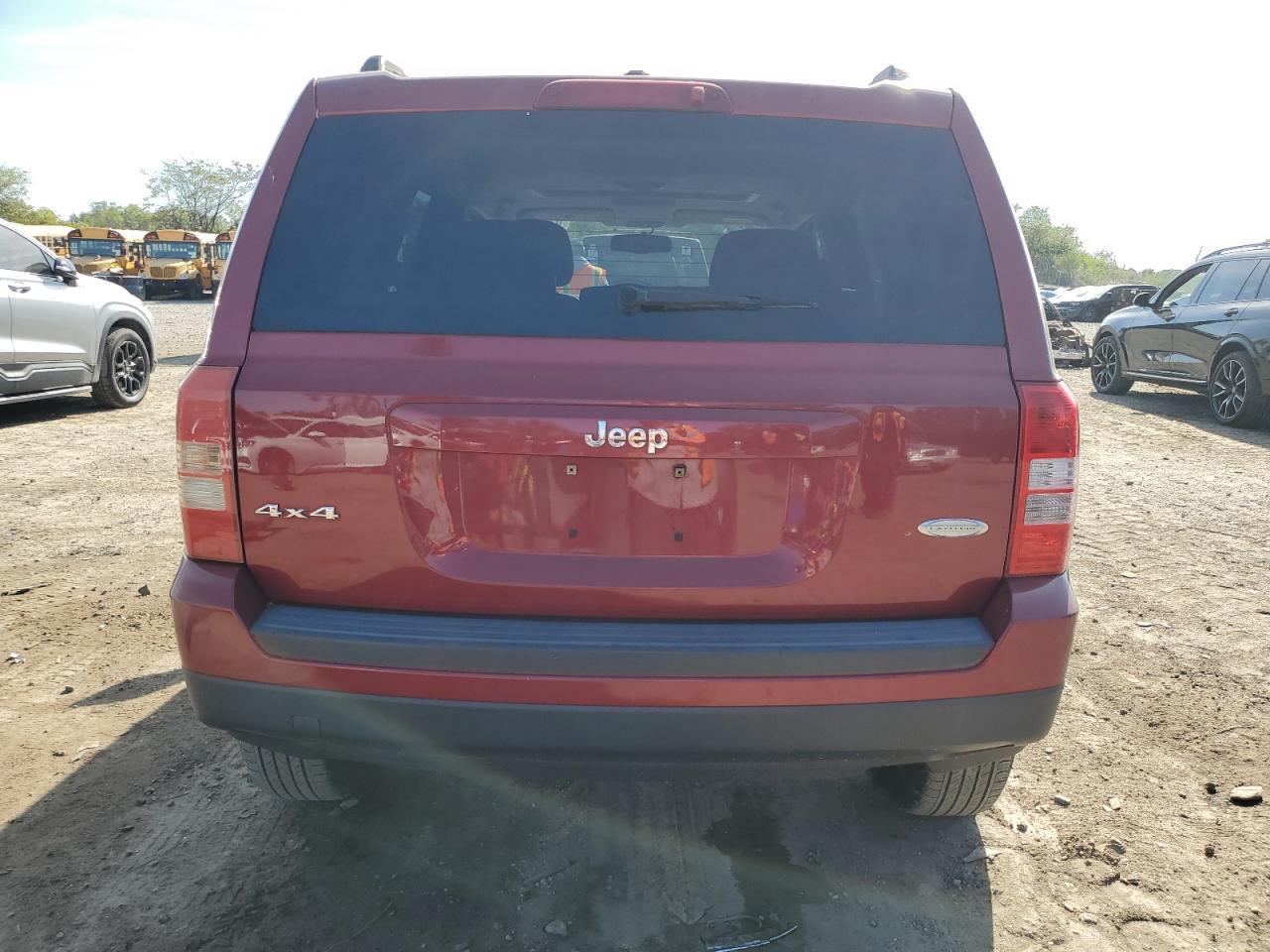 2012 Jeep Patriot Latitude - Фото 6