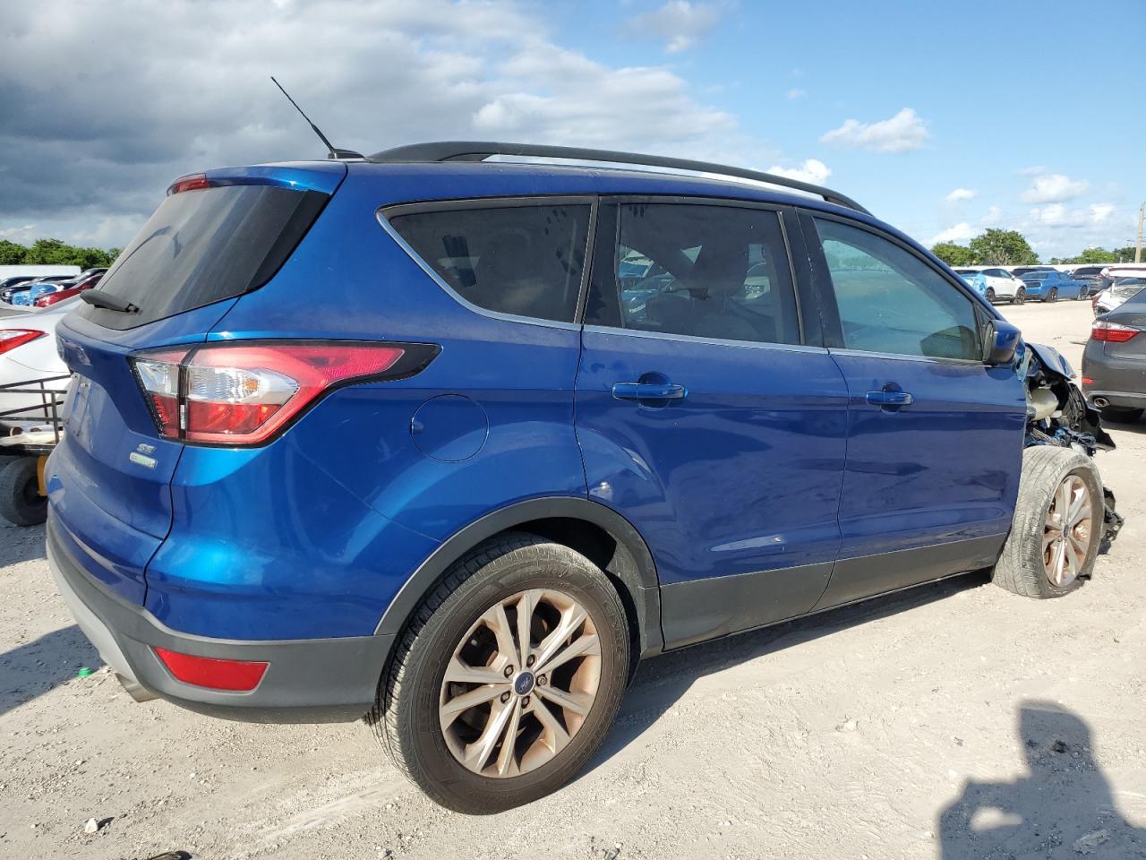 2018 Ford Escape Se - Фото 3