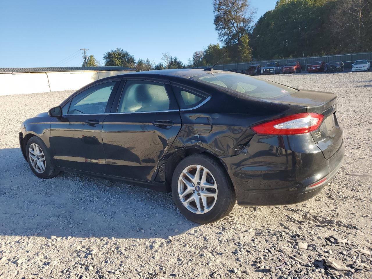 2015 Ford Fusion Se - Фото 2