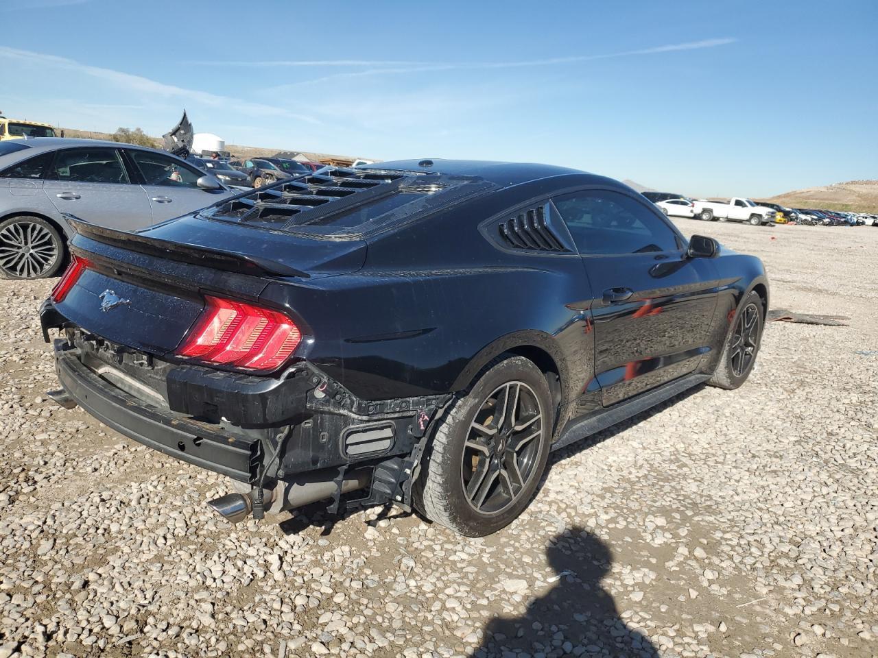 2020 Ford Mustang - Фото 3