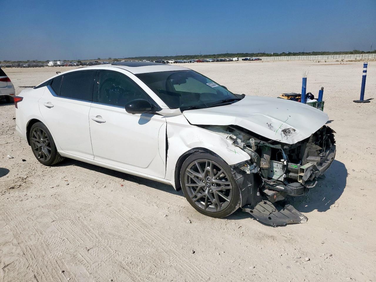 2023 Nissan Altima Sr - Фото 4