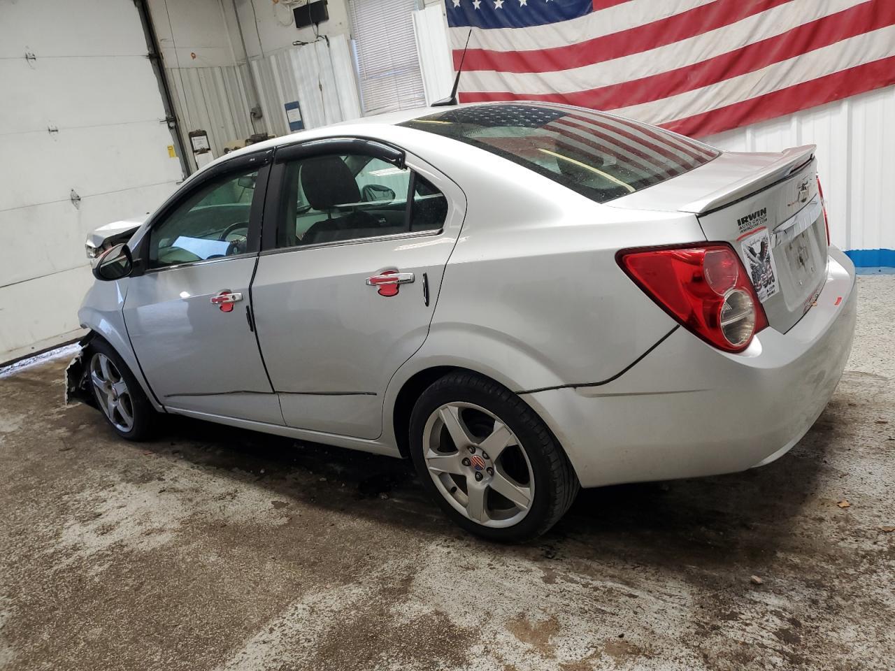 2014 Chevrolet Sonic Ltz - Фото 2