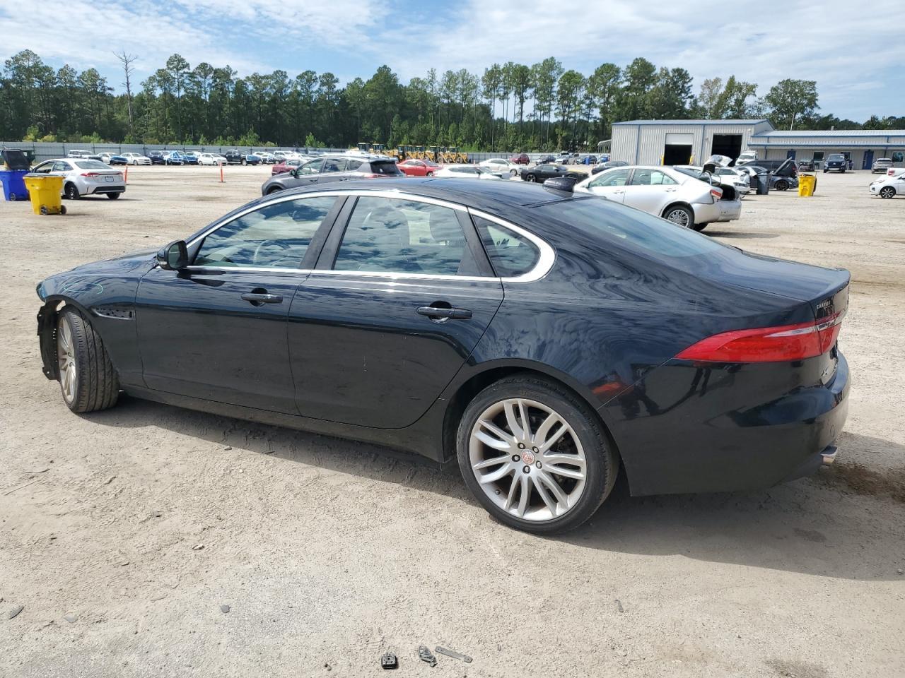 2016 Jaguar Xf Prestige - Image 2