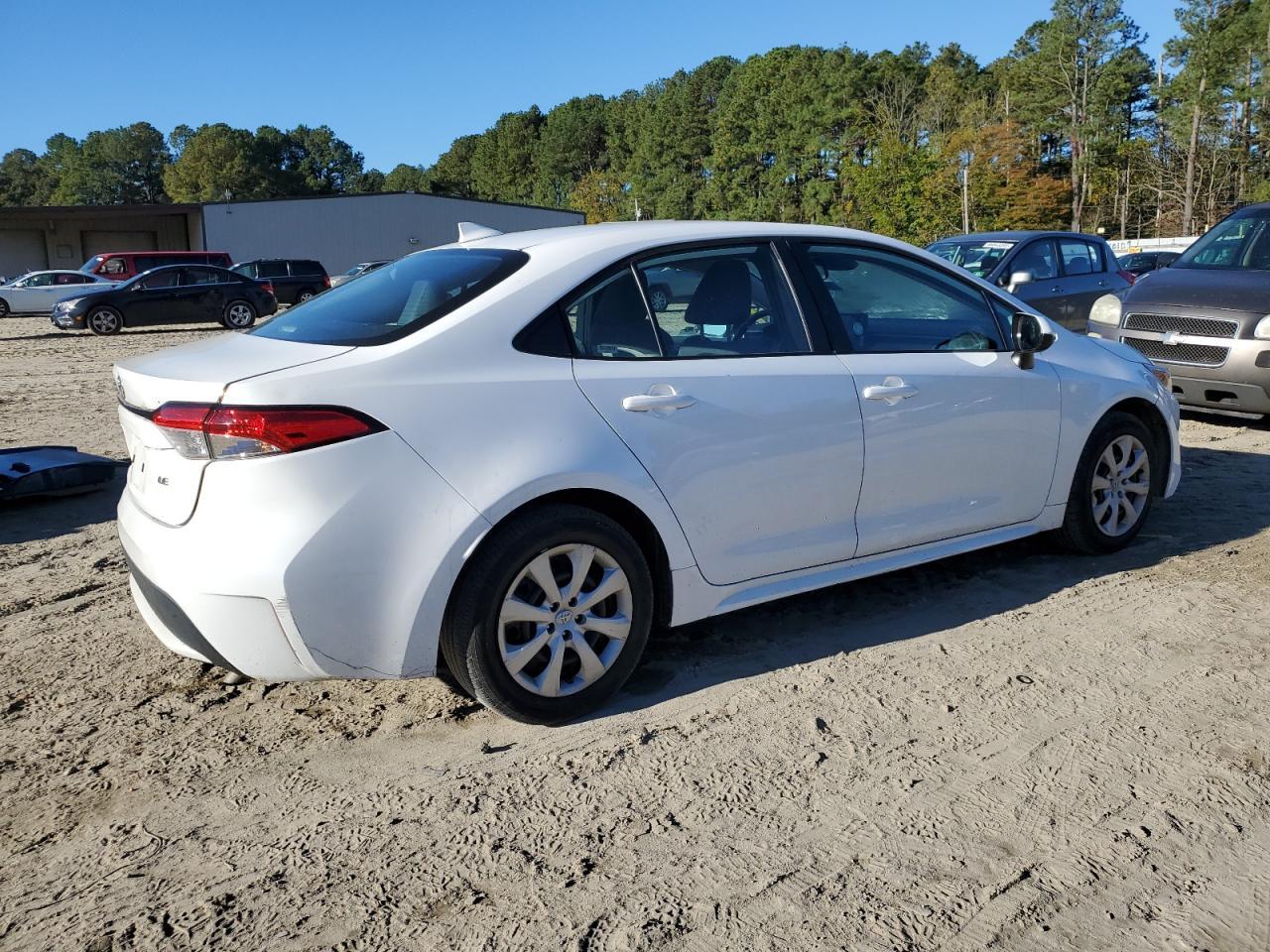 2022 Toyota Corolla Le - Image 3