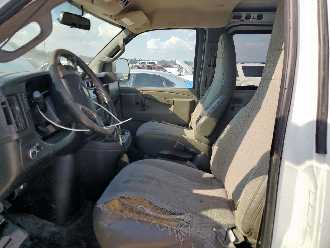 2019 Chevrolet Express G3500 - Фото 7