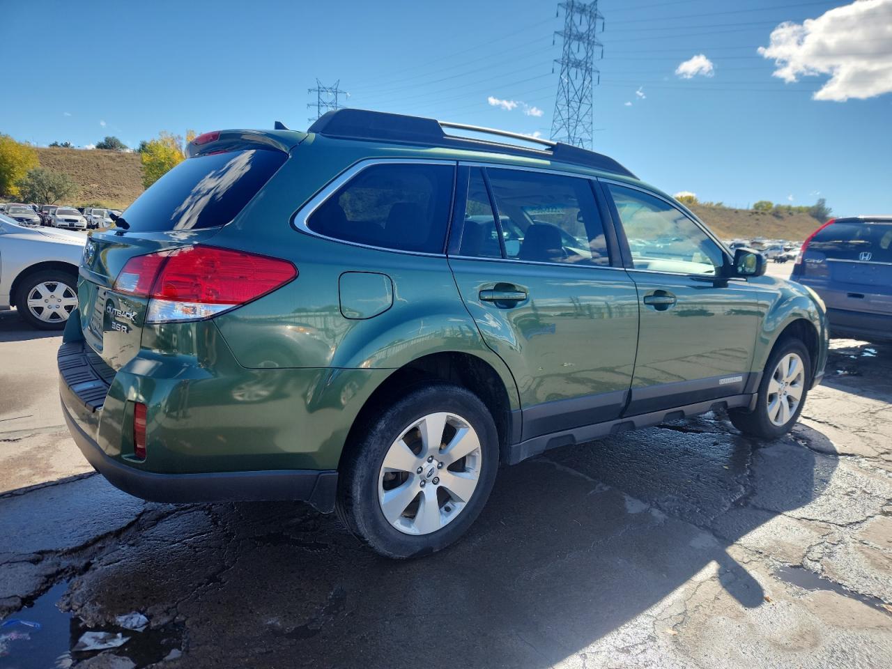 2012 Subaru Outback 3.6R Limited - Image 3