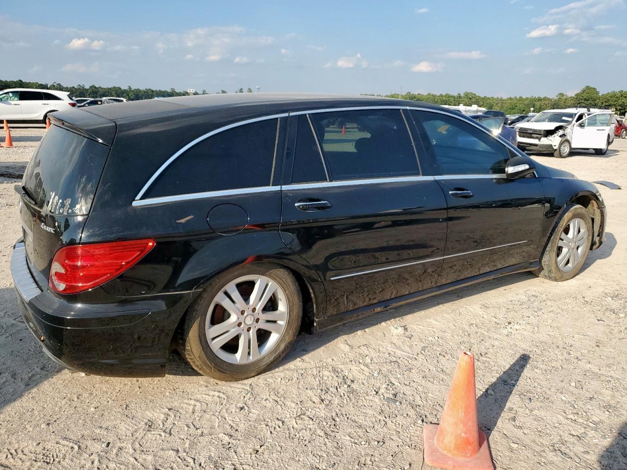 2008 Mercedes-Benz R 350 - Image 3
