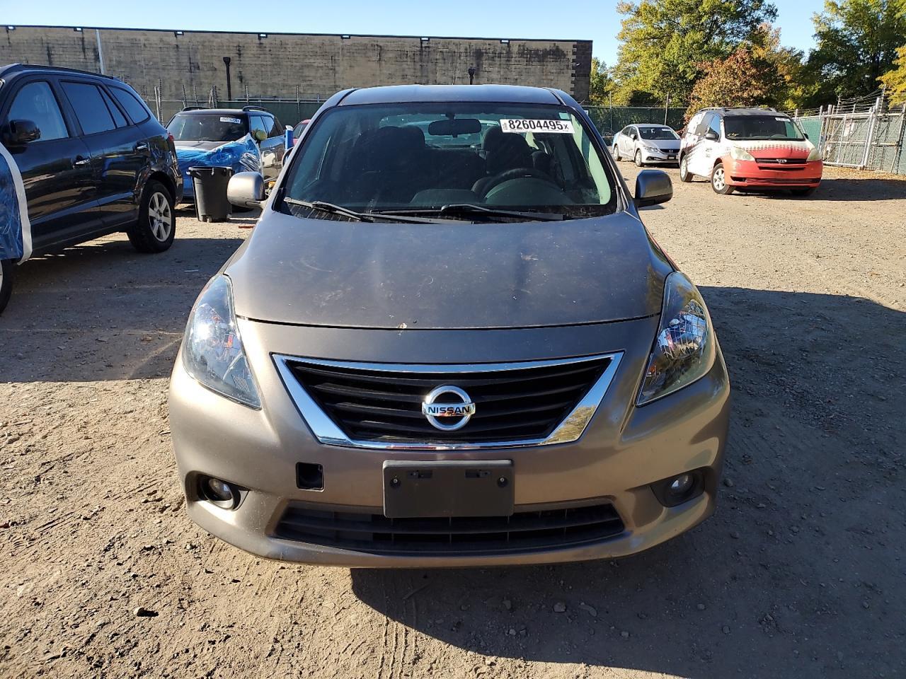 2014 Nissan Versa S - Фото 5