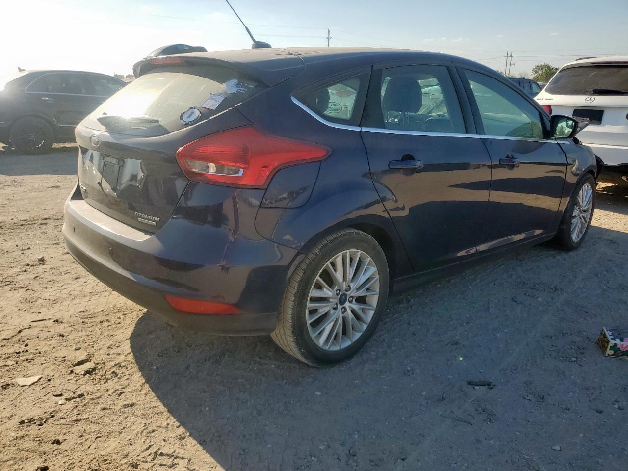 2016 Ford Focus Titanium - Image 3
