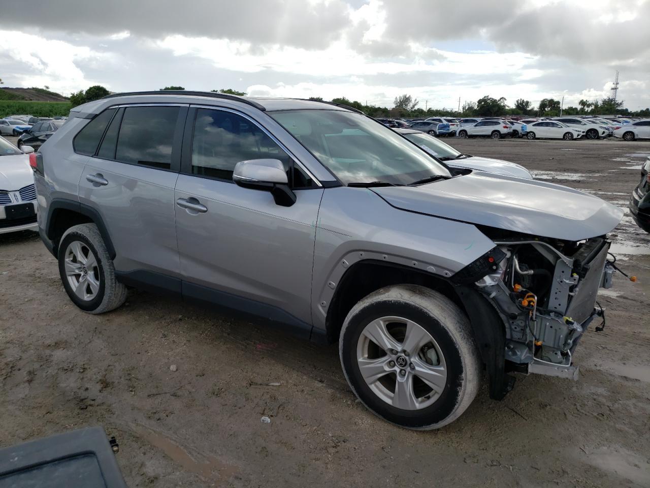 2021 Toyota Rav4 Xle - Фото 4