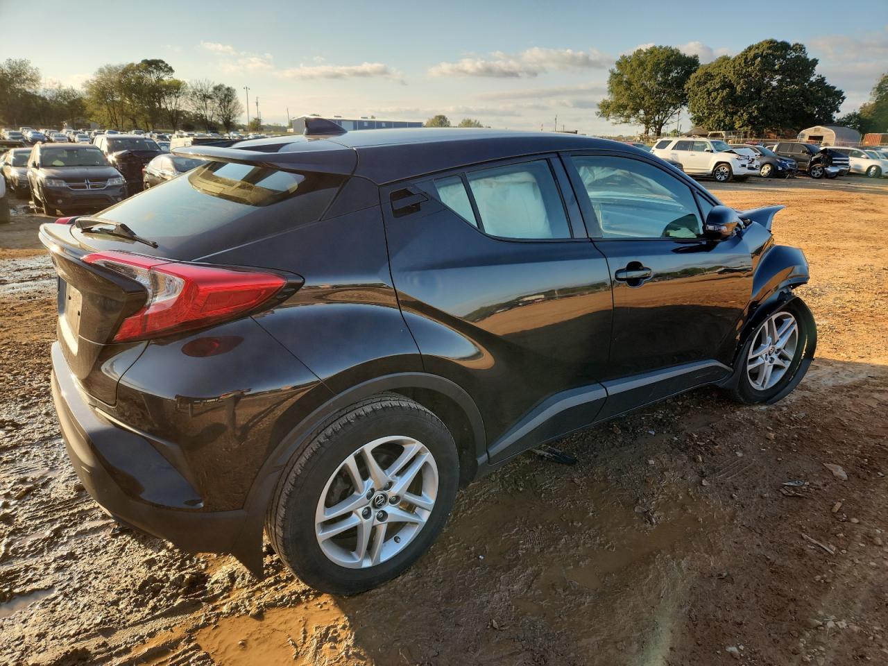 2020 Toyota C-Hr Xle - Image 3