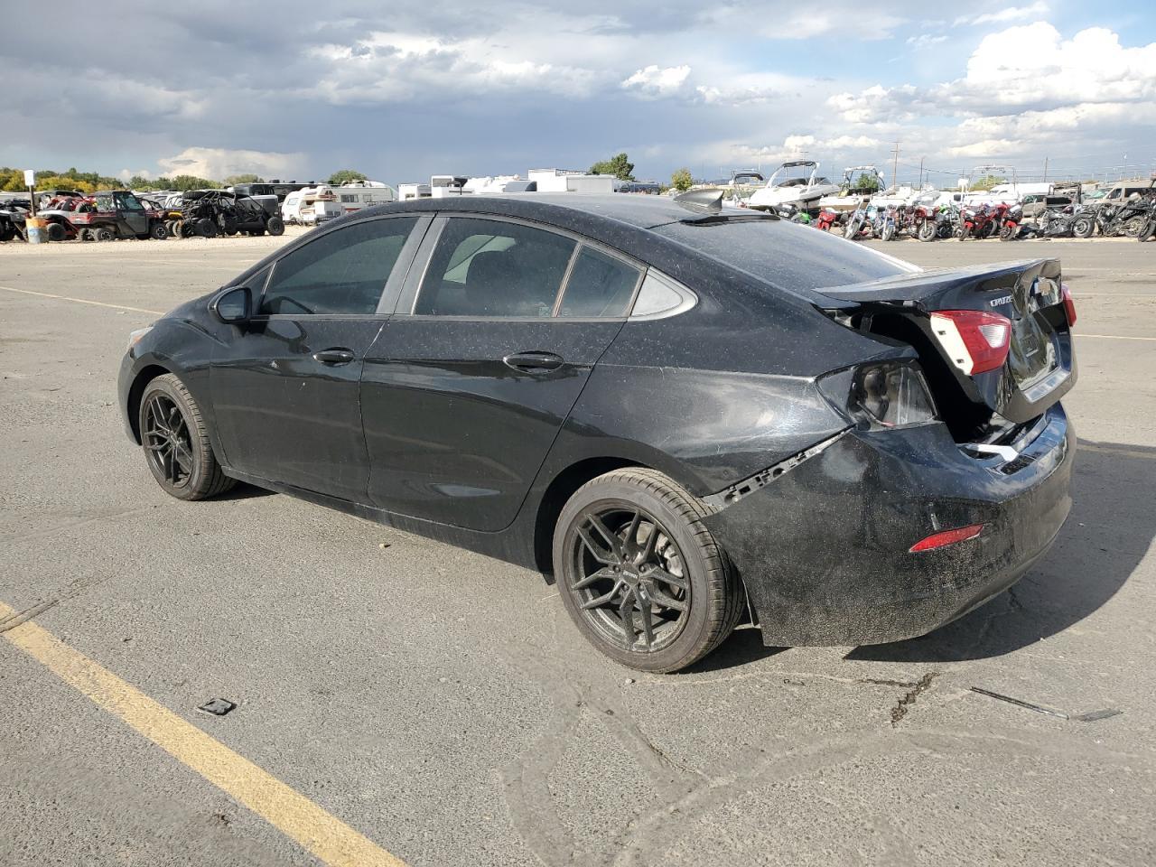 2017 Chevrolet Cruze Ls - Фото 2