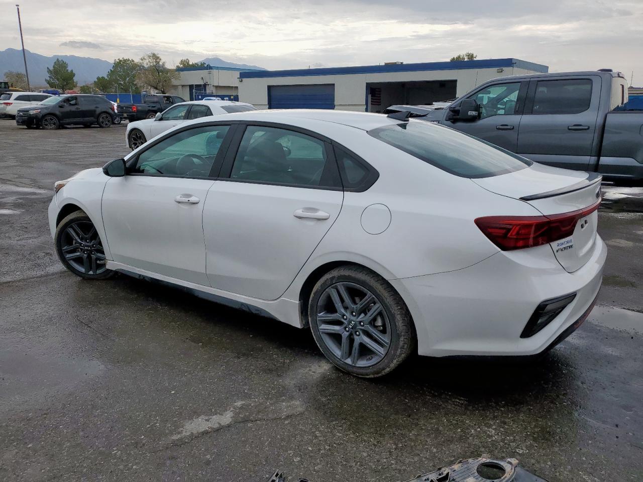 2021 Kia Forte Gt Line - Фото 2