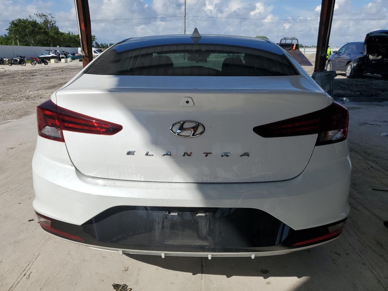 2019 Hyundai Elantra Sel - Фото 6