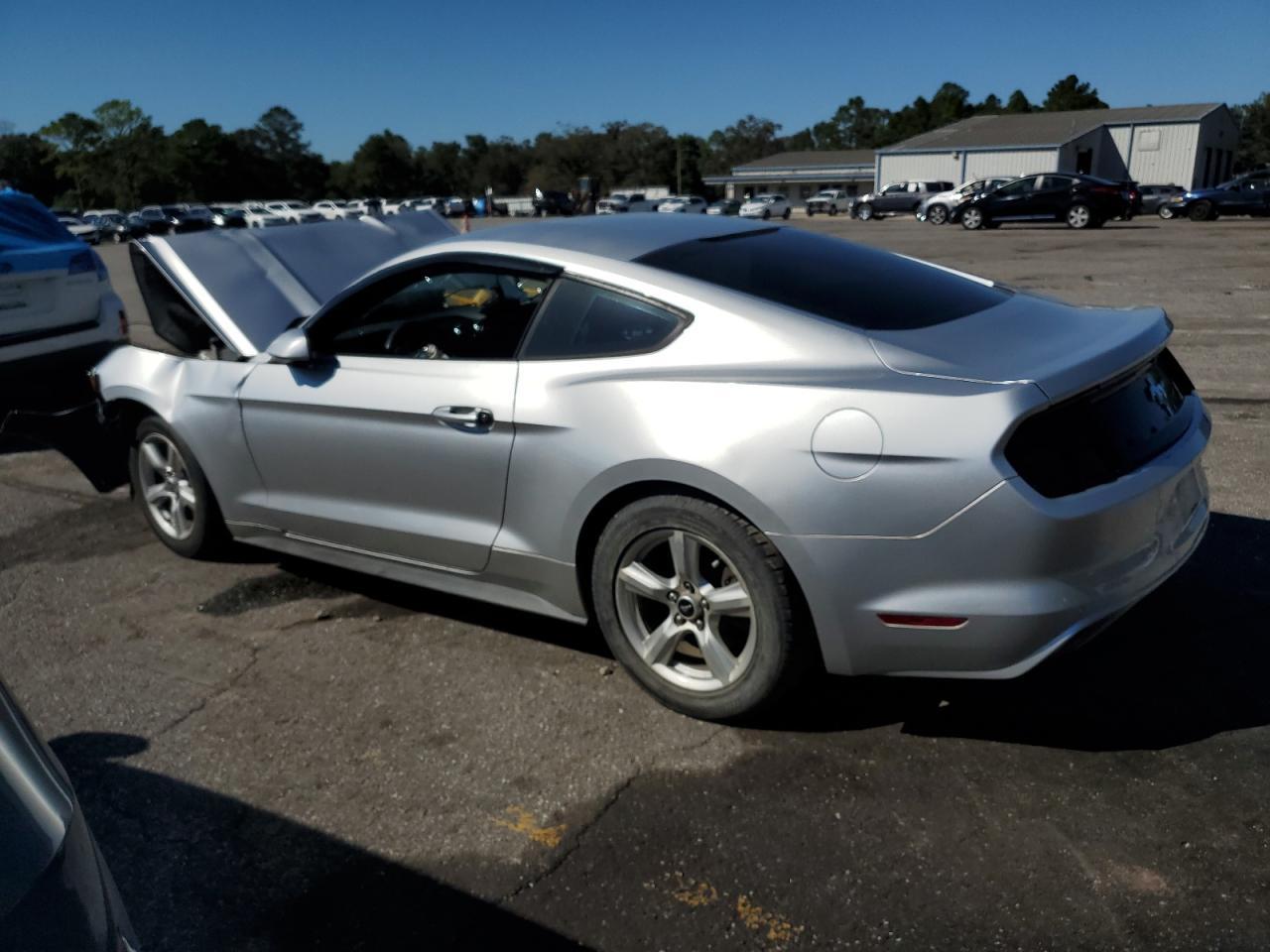 2017 Ford Mustang - Фото 2