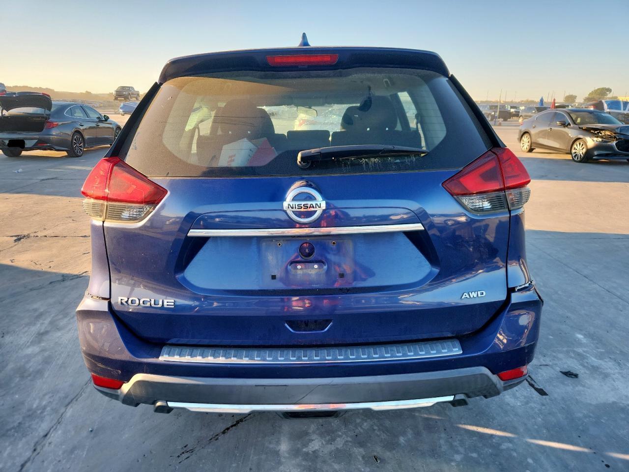 2017 Nissan Rogue S - Фото 6