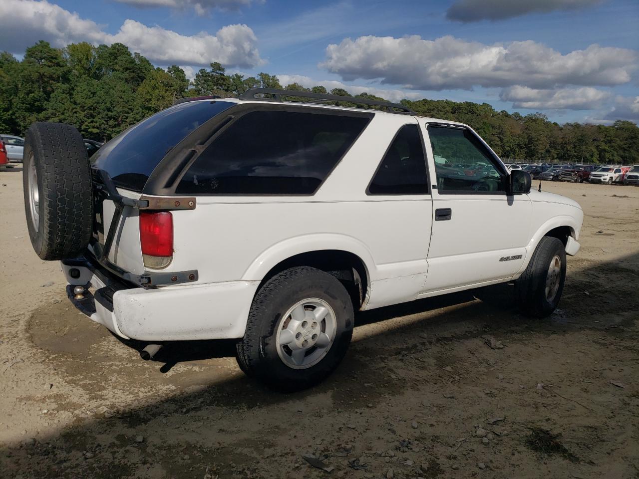 1999 Chevrolet Blazer - Image 3