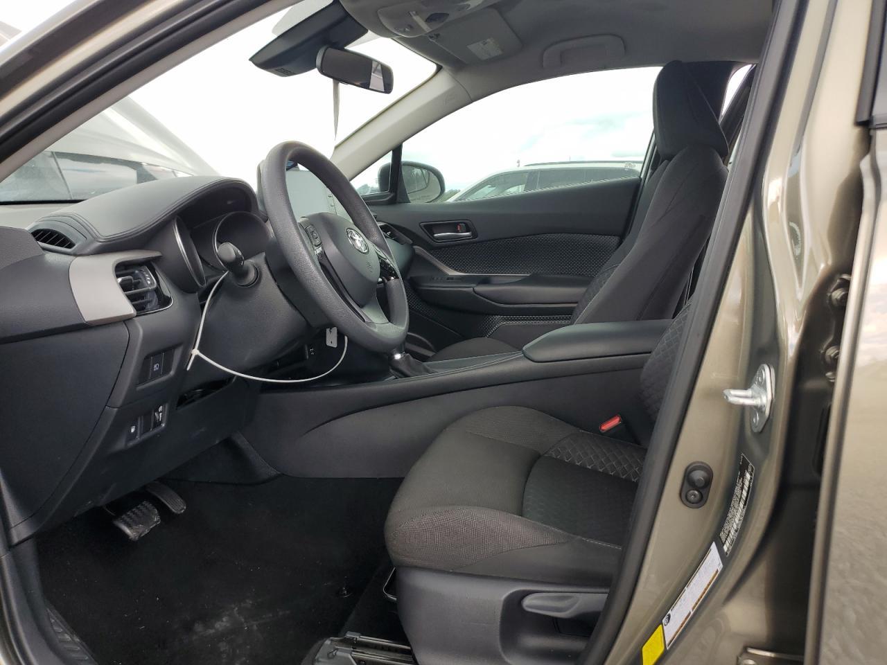 2021 Toyota C-Hr Xle - Image 7