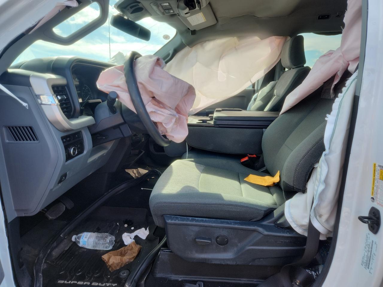2023 Ford F350 Super Duty - Image 7