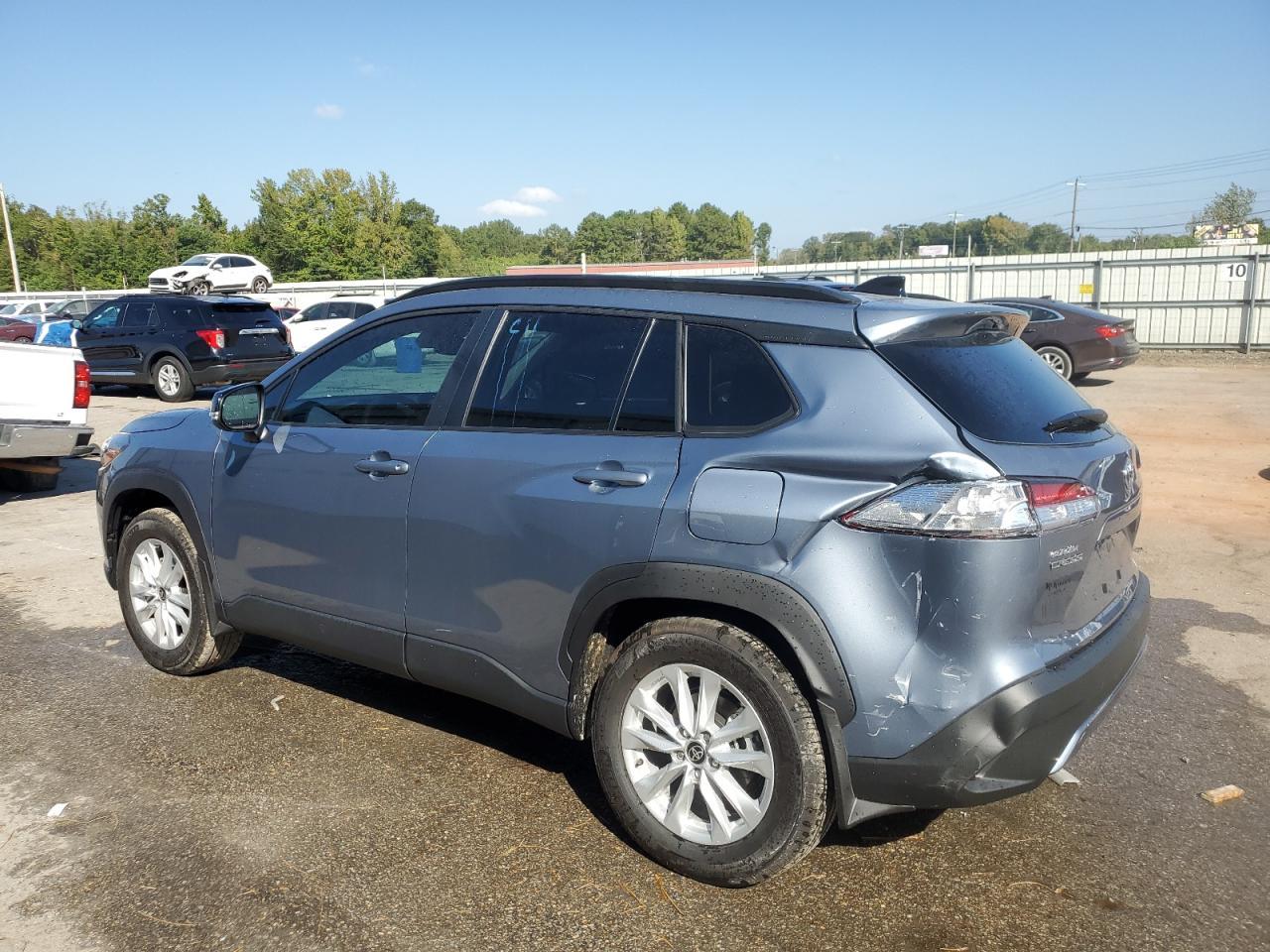 2025 Toyota Corolla Cross Le - Image 2