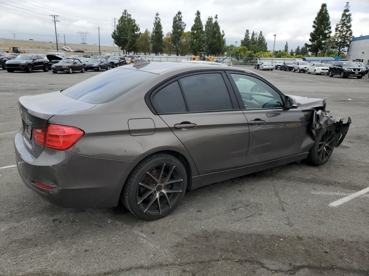 2014 BMW 320 - Фото 3