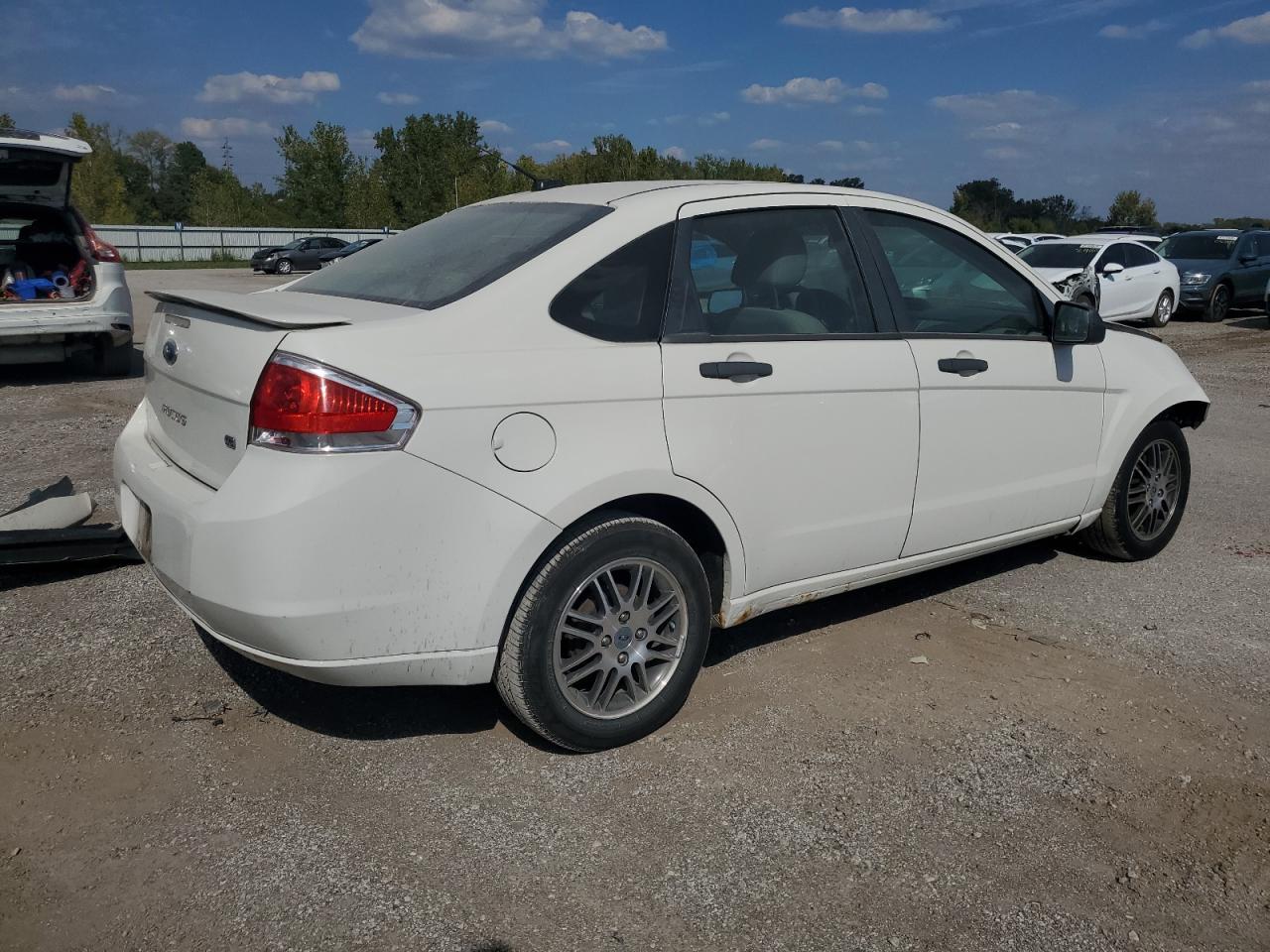 2010 Ford Focus Se - Фото 3
