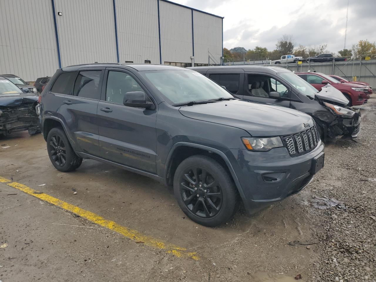 2018 Jeep Grand Cherokee Laredo - Фото 4