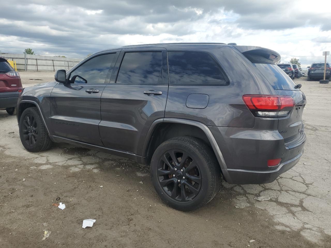 2018 Jeep Cherokee - Image 2