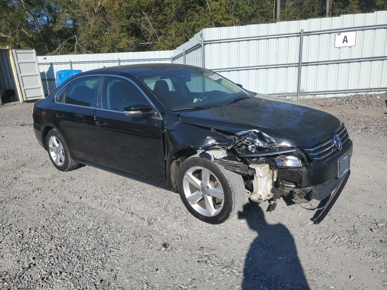 2014 Volkswagen Passat S - Фото 4