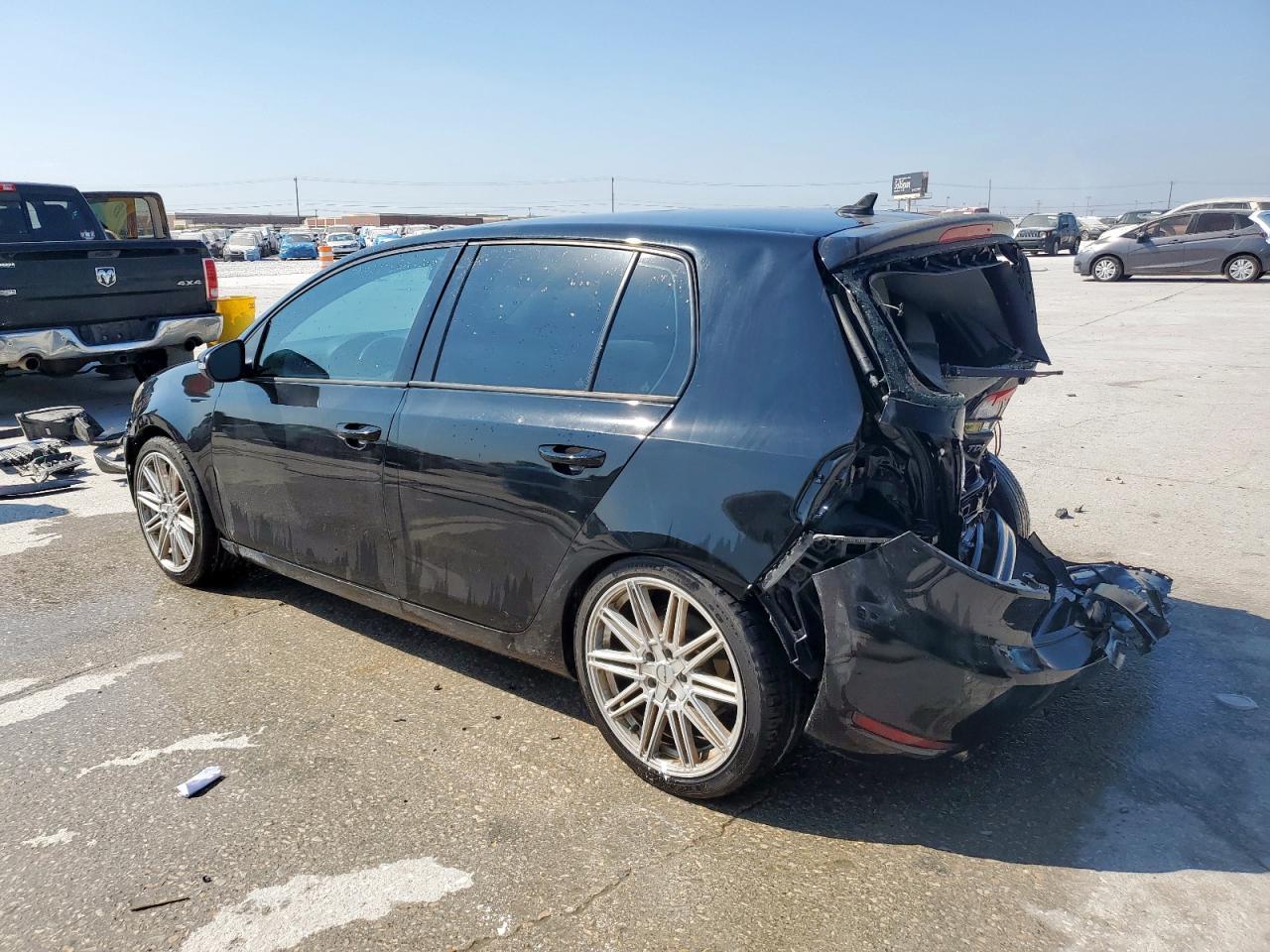 2012 Volkswagen Golf - Image 2