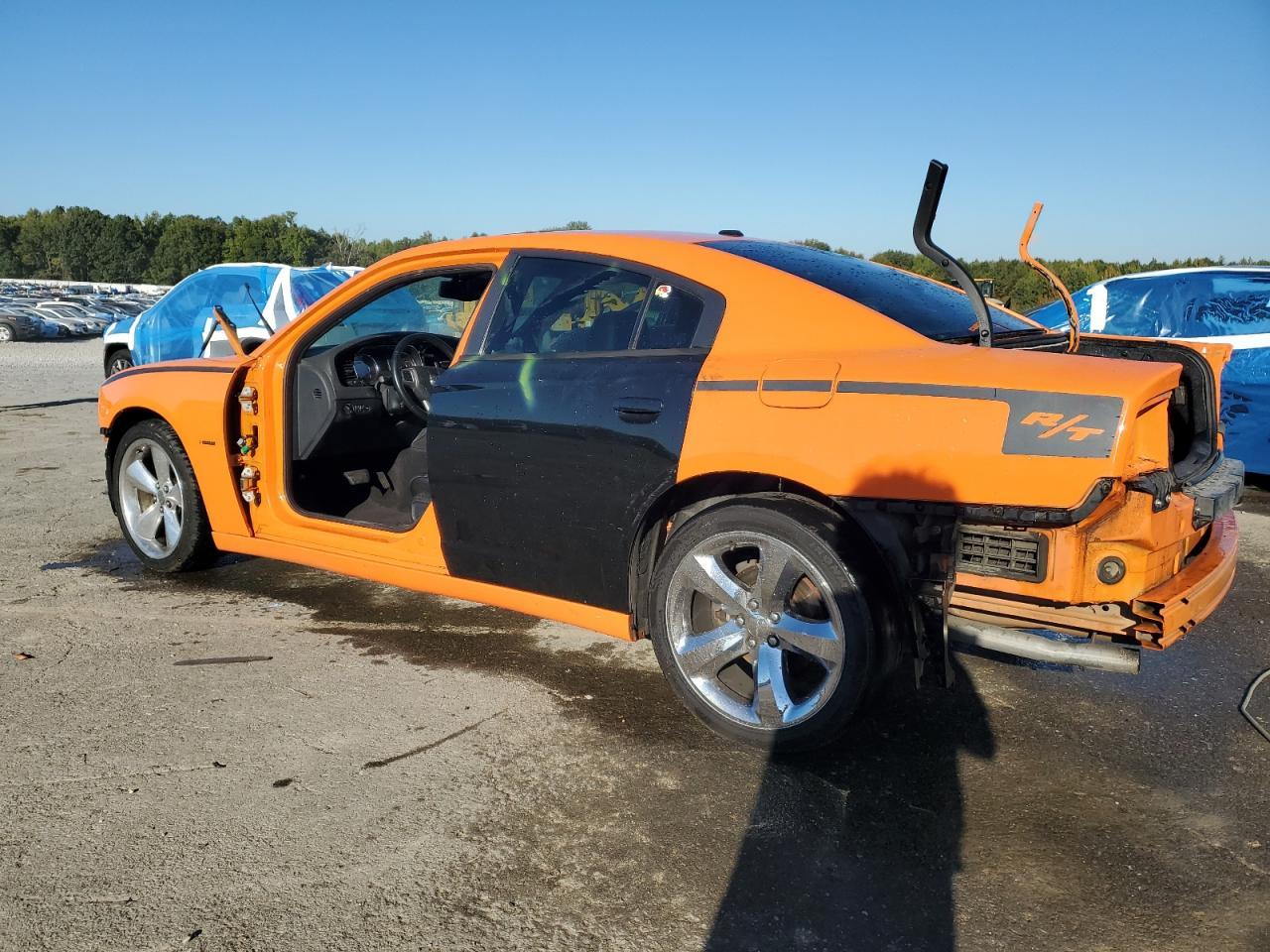 2014 Dodge Charger R - Image 2