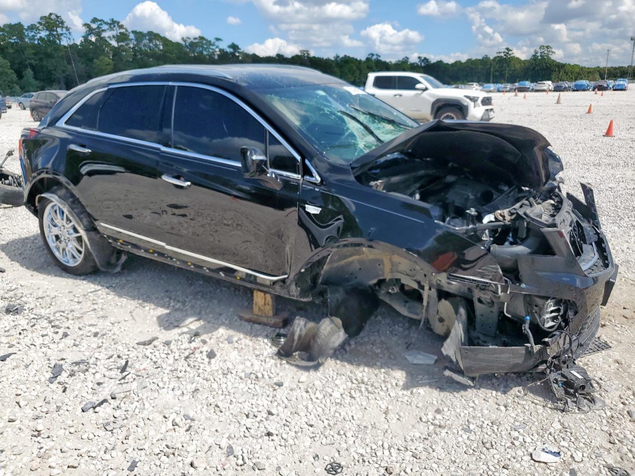 2022 Cadillac Xt5 Luxury - Image 4