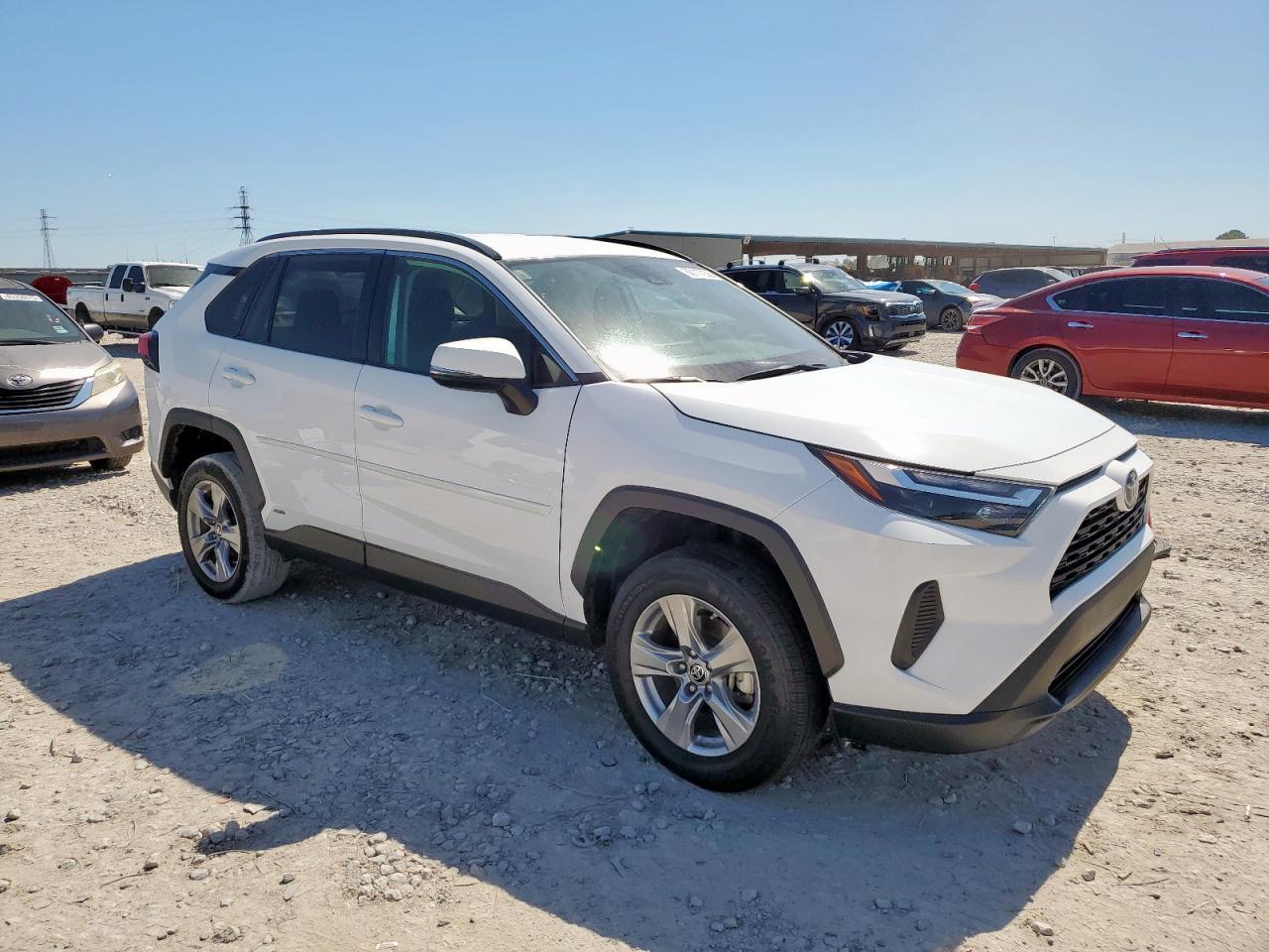 2024 Toyota Rav4 Le - Фото 4