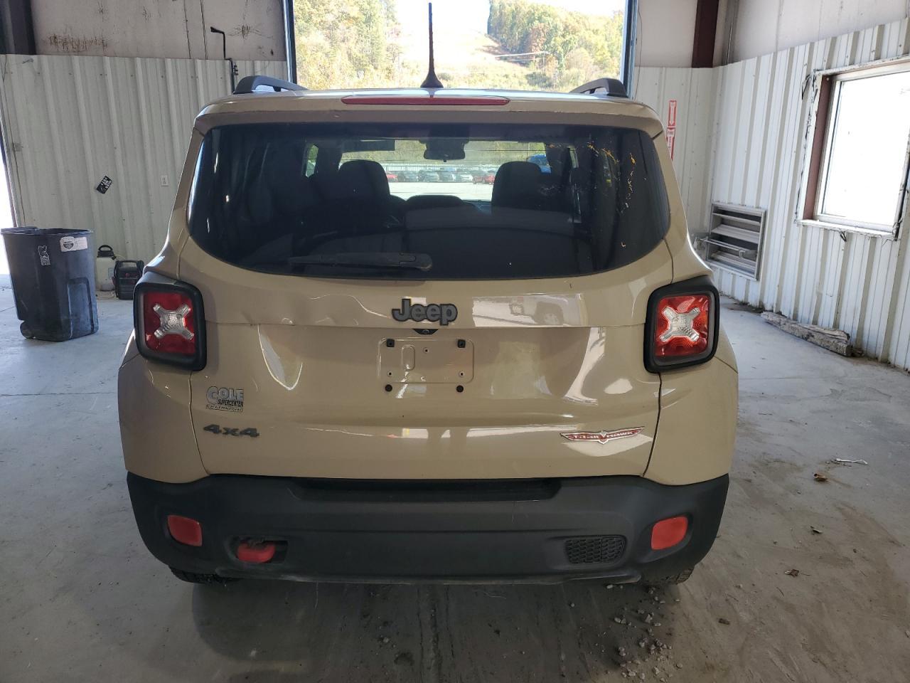 2016 Jeep Renegade Trailhawk - Фото 6
