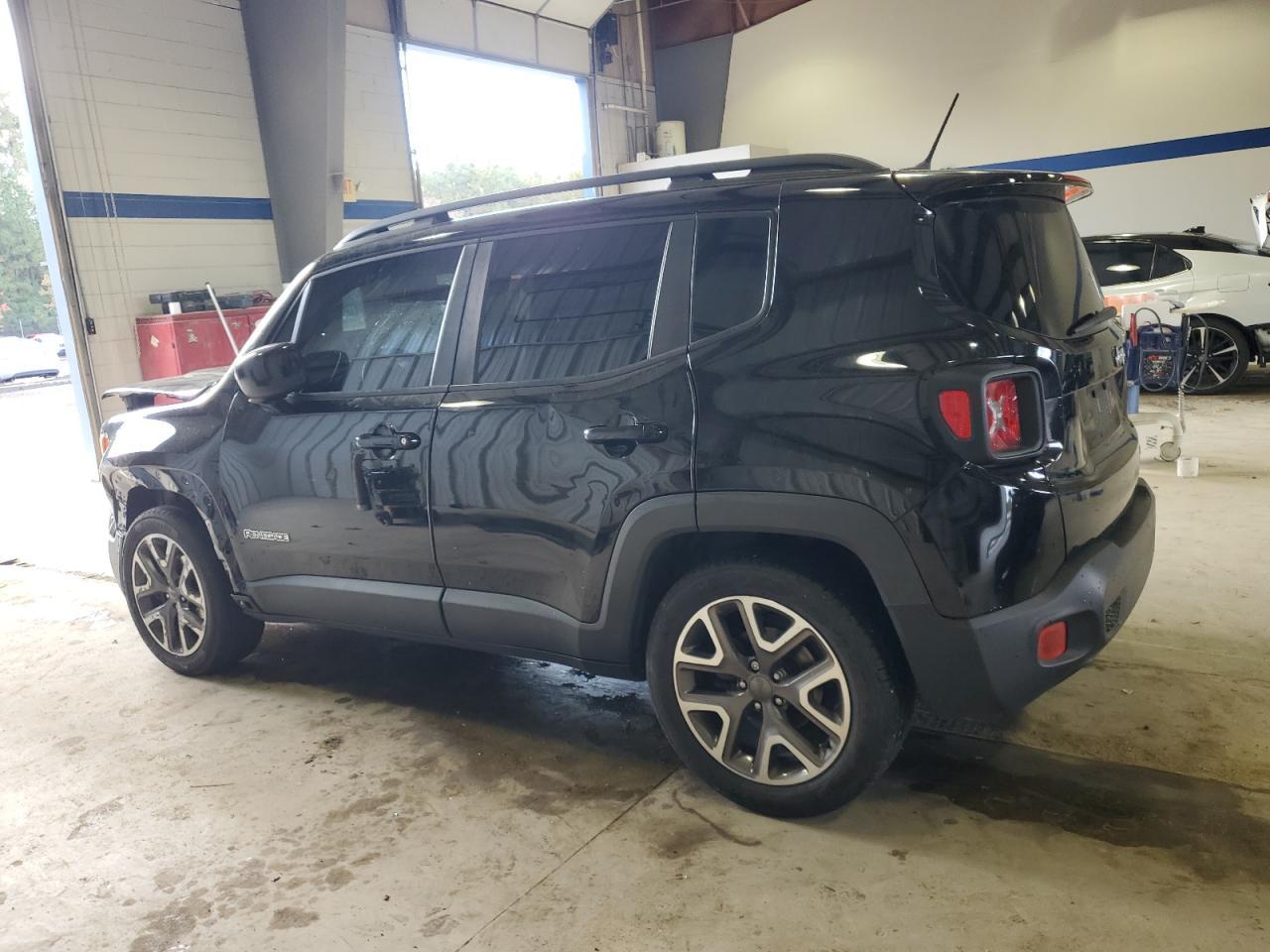 2017 Jeep Renegade Latitude - Фото 2