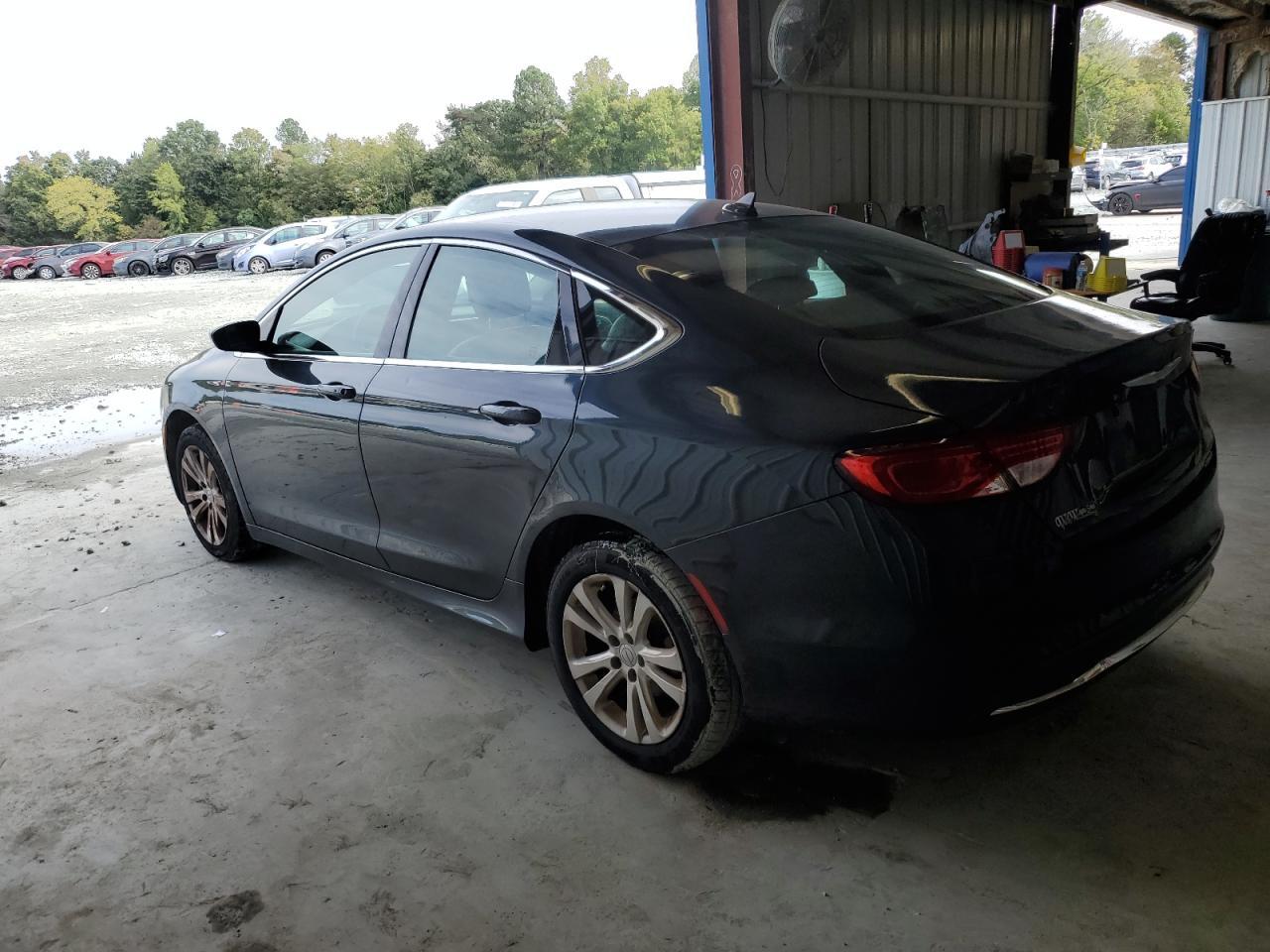 2017 Chrysler 200 Limited - Фото 2