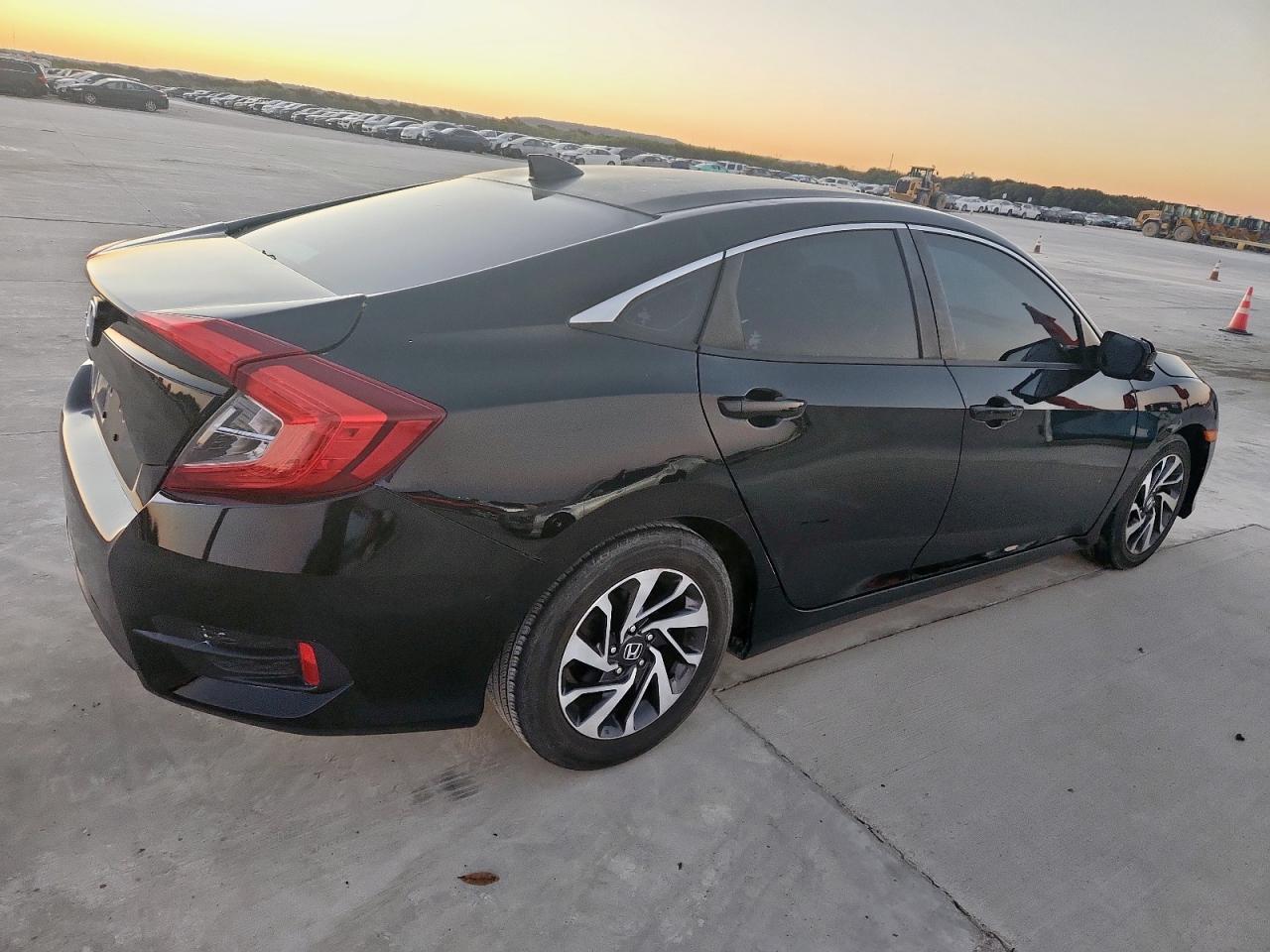 2017 Honda Civic Ex - Image 3