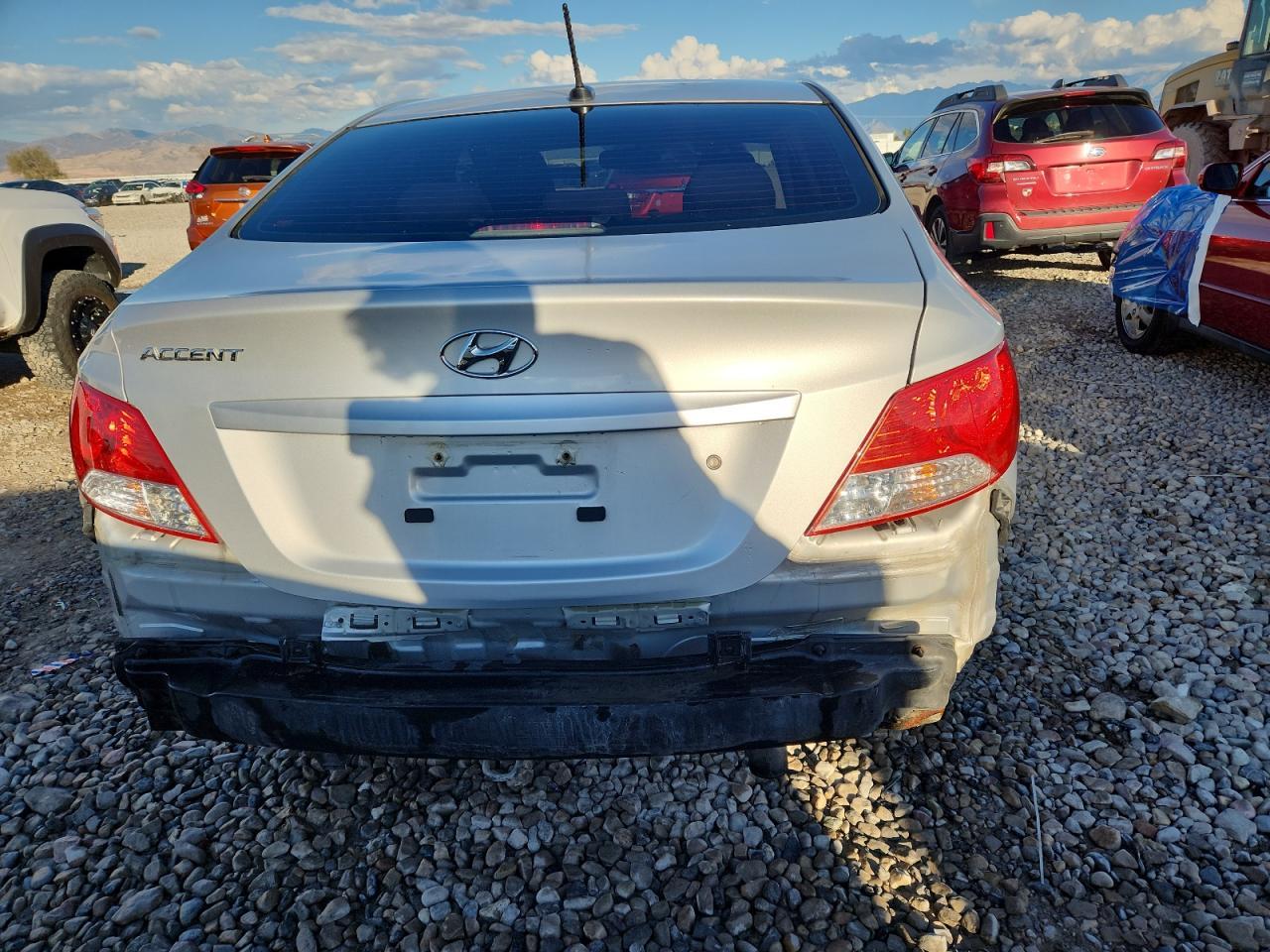 2013 Hyundai Accent Gls - Фото 6