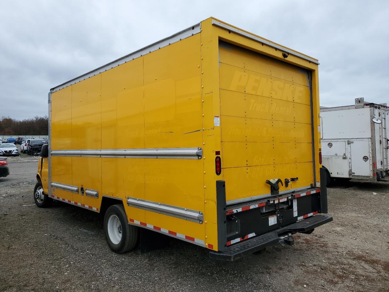 2022 GMC Savana Cut - Box Truck - Фото 2