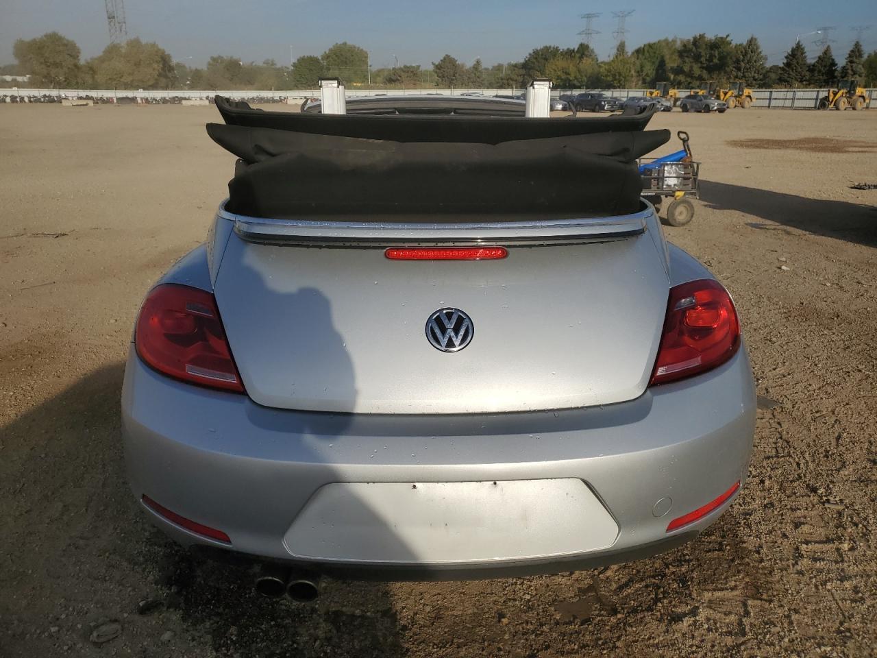 2013 Volkswagen Beetle - Фото 6