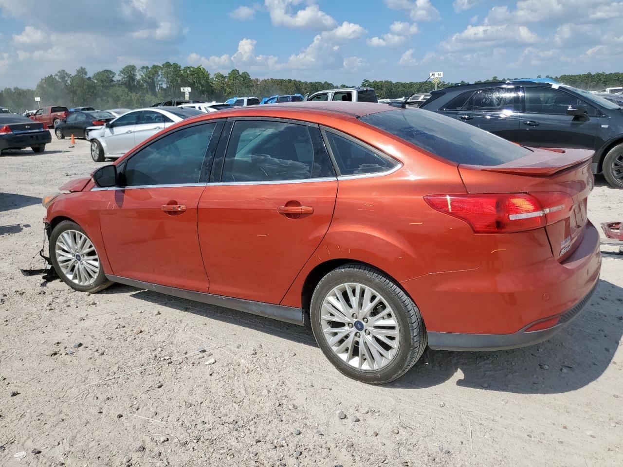 2018 Ford Focus Titanium - Фото 2