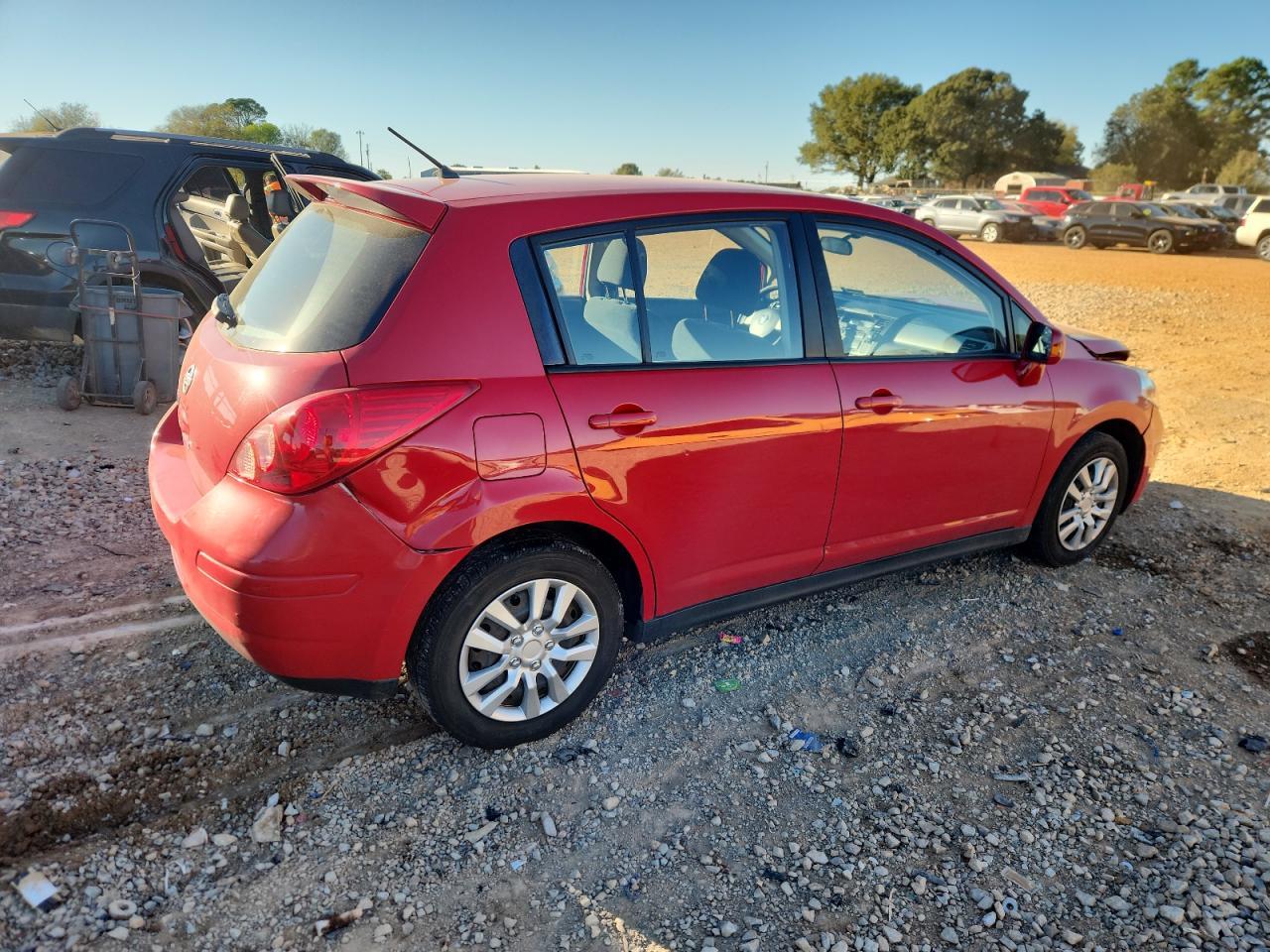 2011 Nissan Versa S - Фото 3