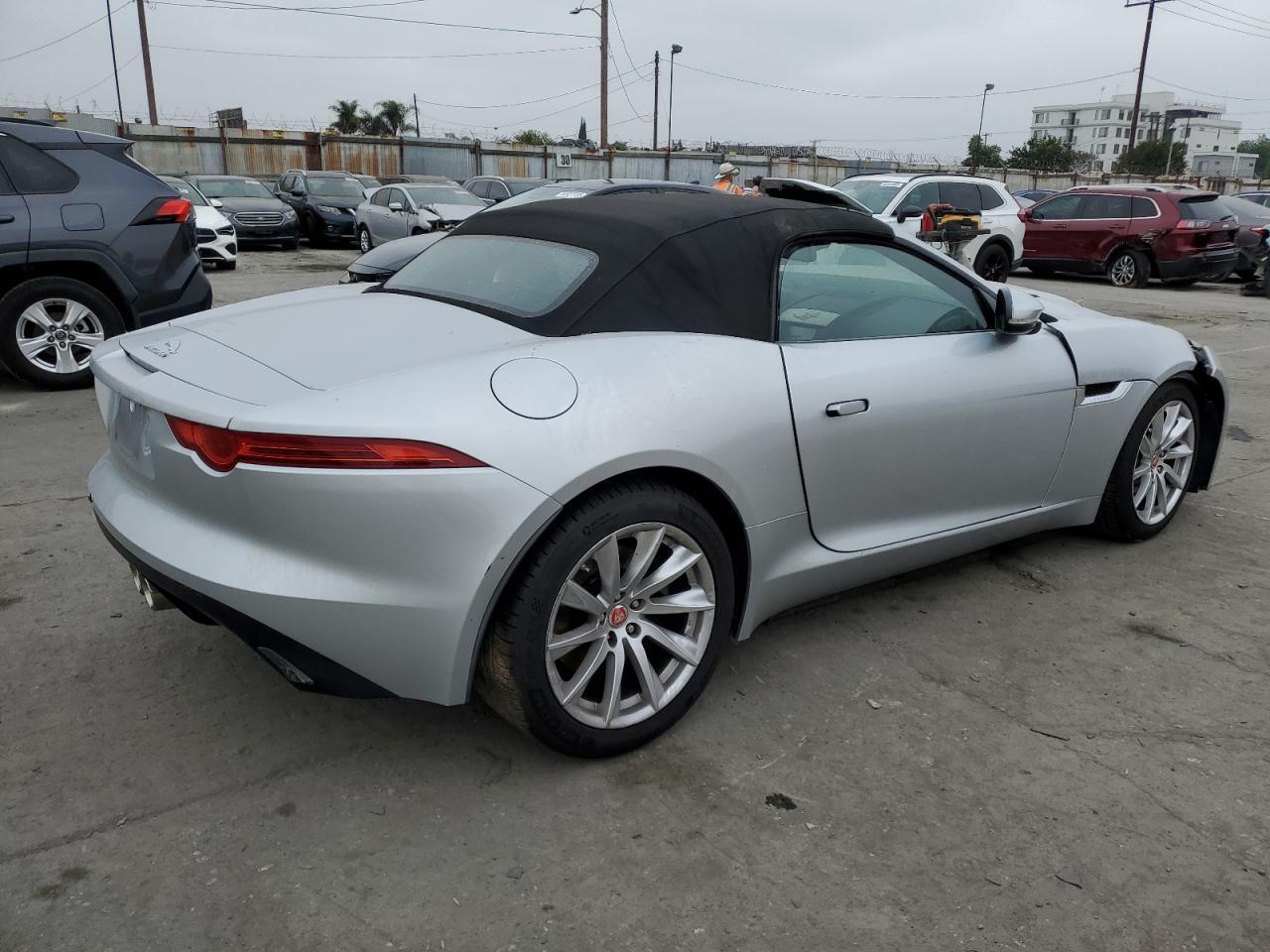 2017 Jaguar F-Type - Фото 3